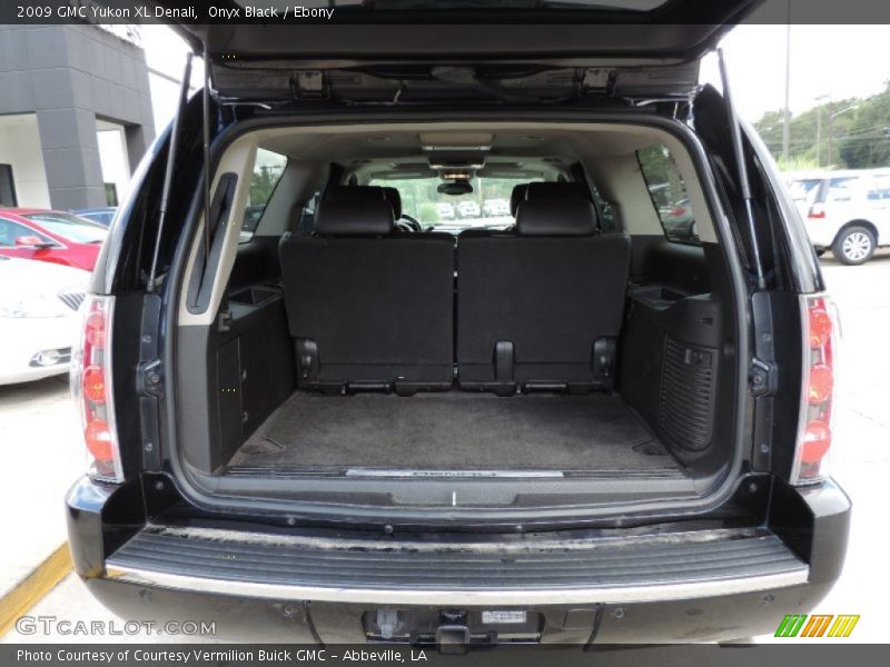 Onyx Black / Ebony 2009 GMC Yukon XL Denali