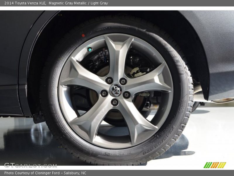  2014 Venza XLE Wheel