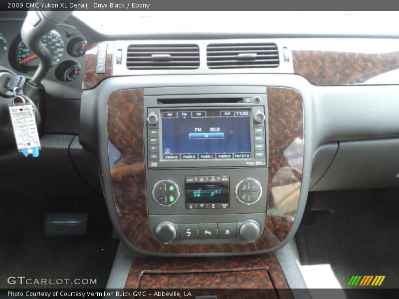 Onyx Black / Ebony 2009 GMC Yukon XL Denali