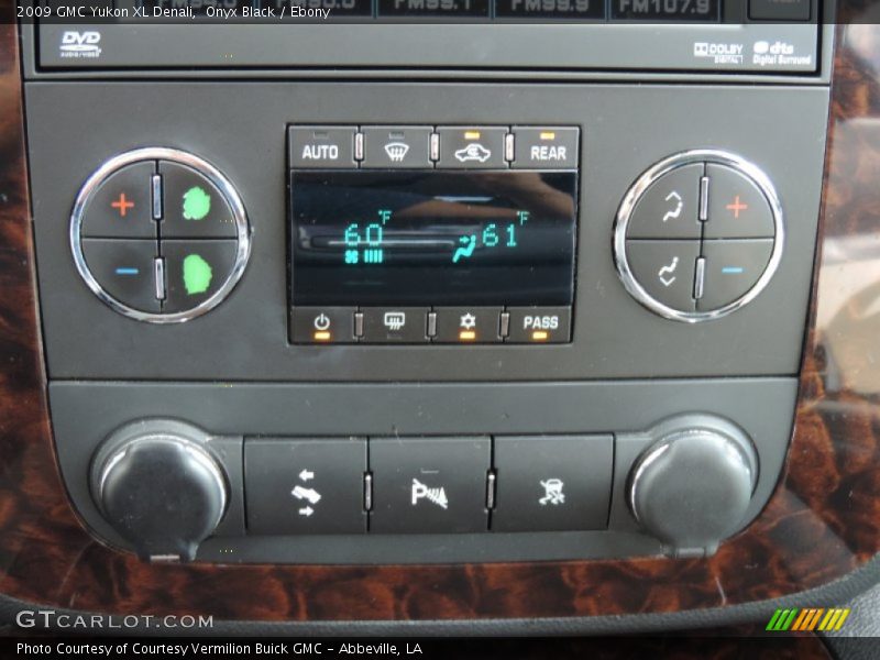 Onyx Black / Ebony 2009 GMC Yukon XL Denali