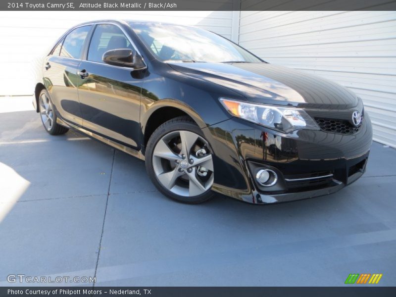 Attitude Black Metallic / Black/Ash 2014 Toyota Camry SE