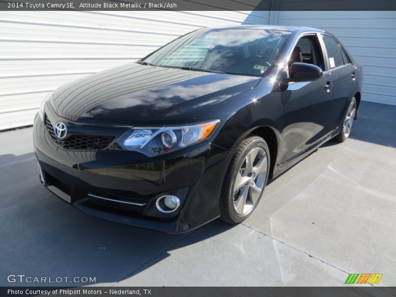 Attitude Black Metallic / Black/Ash 2014 Toyota Camry SE