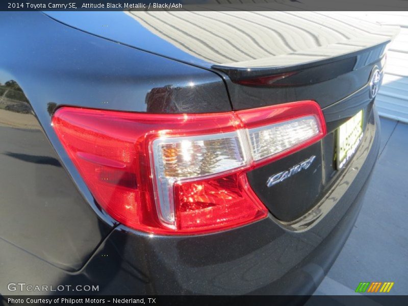 Attitude Black Metallic / Black/Ash 2014 Toyota Camry SE