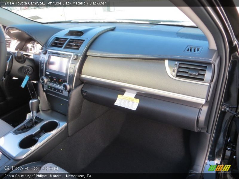 Attitude Black Metallic / Black/Ash 2014 Toyota Camry SE