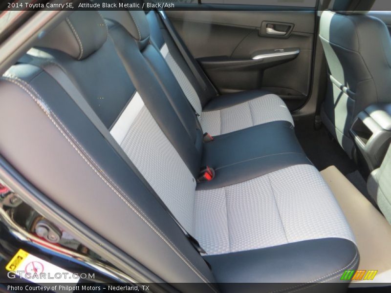 Attitude Black Metallic / Black/Ash 2014 Toyota Camry SE
