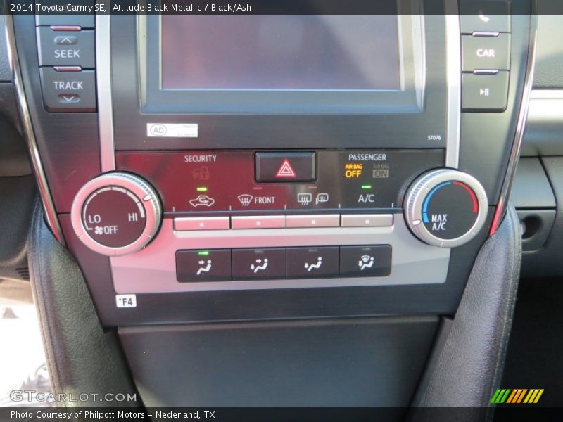 Attitude Black Metallic / Black/Ash 2014 Toyota Camry SE