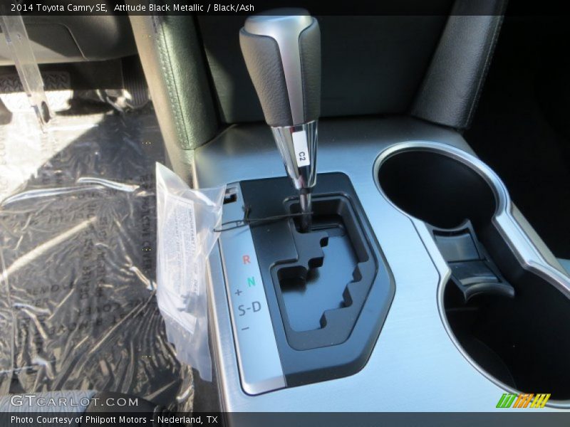 Attitude Black Metallic / Black/Ash 2014 Toyota Camry SE