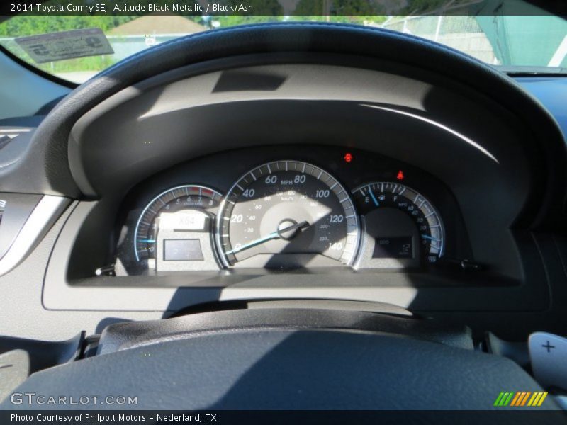 Attitude Black Metallic / Black/Ash 2014 Toyota Camry SE