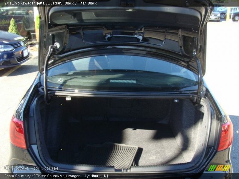 Black / Titan Black 2011 Volkswagen Jetta SE Sedan