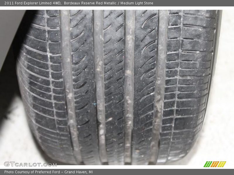 Bordeaux Reserve Red Metallic / Medium Light Stone 2011 Ford Explorer Limited 4WD