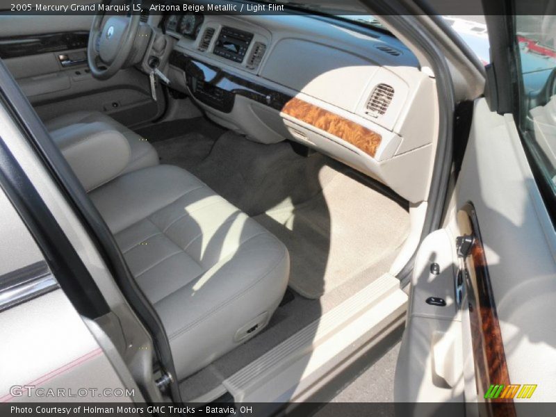 Arizona Beige Metallic / Light Flint 2005 Mercury Grand Marquis LS