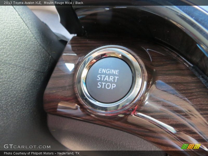 Moulin Rouge Mica / Black 2013 Toyota Avalon XLE