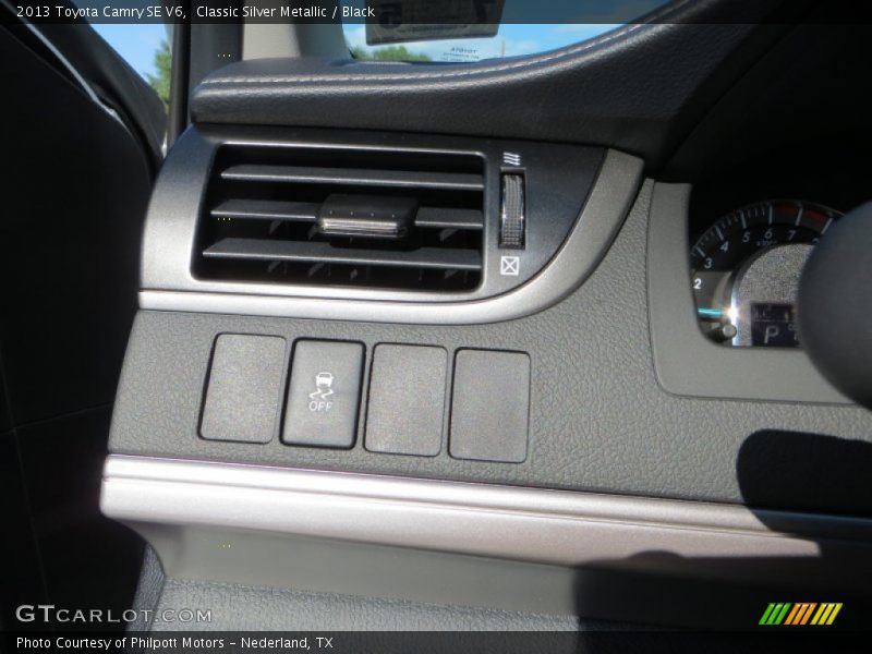Classic Silver Metallic / Black 2013 Toyota Camry SE V6
