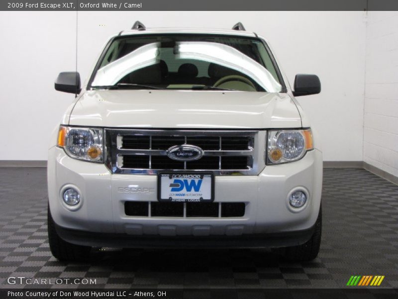 Oxford White / Camel 2009 Ford Escape XLT
