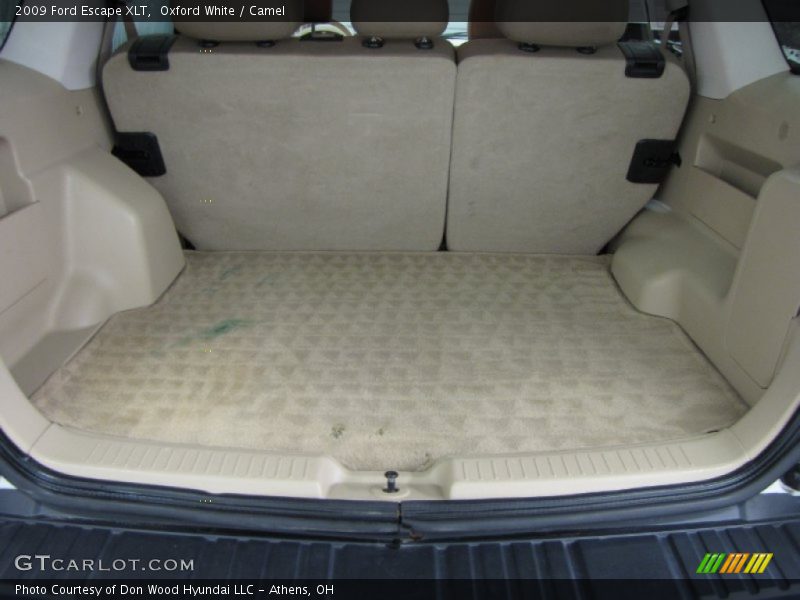Oxford White / Camel 2009 Ford Escape XLT