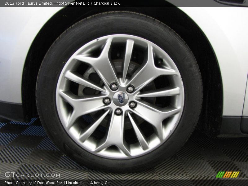 Ingot Silver Metallic / Charcoal Black 2013 Ford Taurus Limited