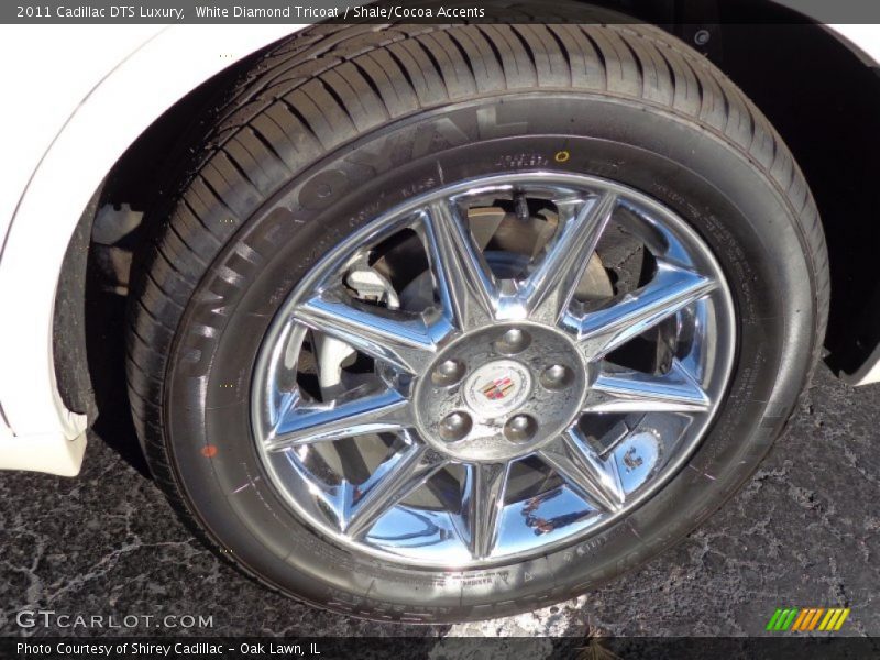 White Diamond Tricoat / Shale/Cocoa Accents 2011 Cadillac DTS Luxury