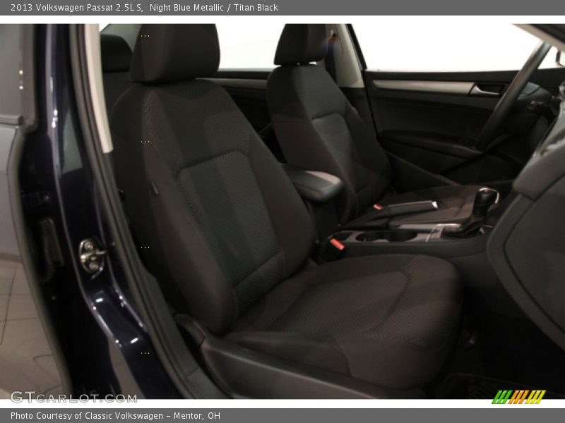 Night Blue Metallic / Titan Black 2013 Volkswagen Passat 2.5L S