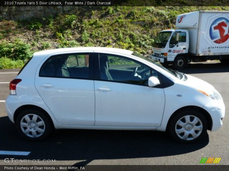 Polar White / Dark Charcoal 2010 Toyota Yaris 5 Door Liftback