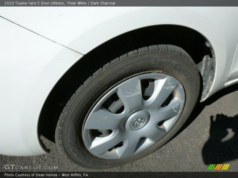 Polar White / Dark Charcoal 2010 Toyota Yaris 5 Door Liftback