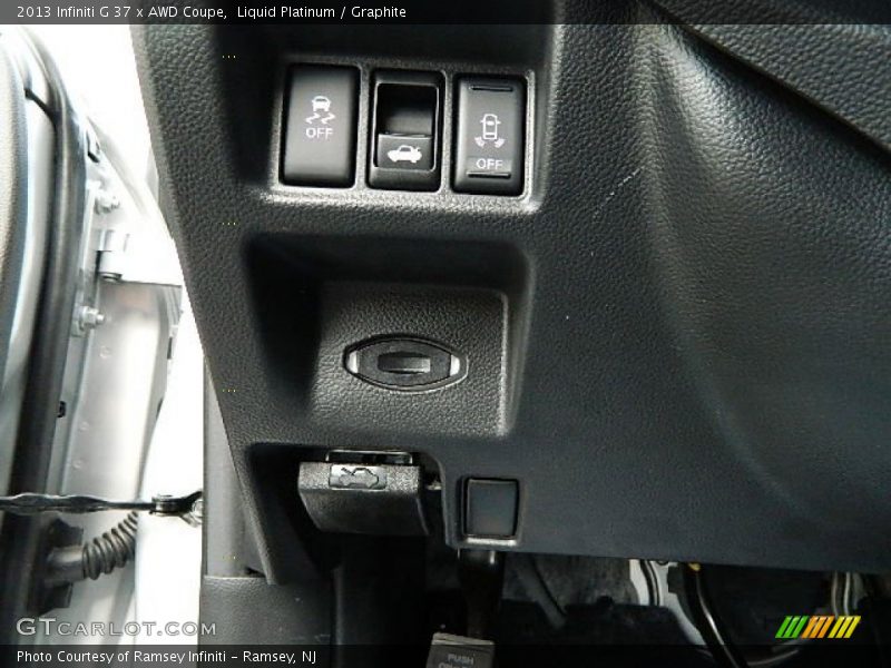Liquid Platinum / Graphite 2013 Infiniti G 37 x AWD Coupe