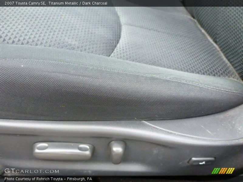 Titanium Metallic / Dark Charcoal 2007 Toyota Camry SE