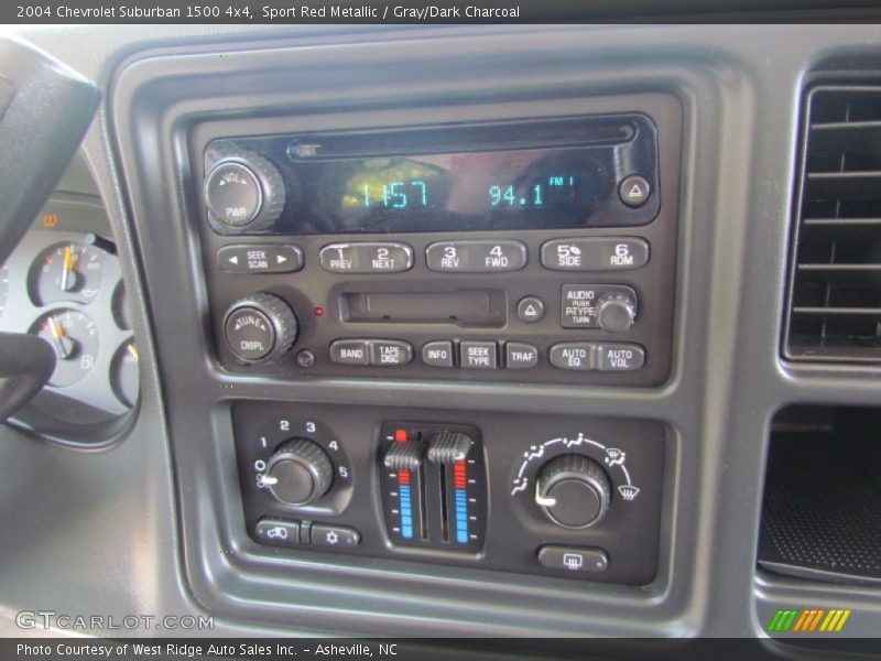 Sport Red Metallic / Gray/Dark Charcoal 2004 Chevrolet Suburban 1500 4x4