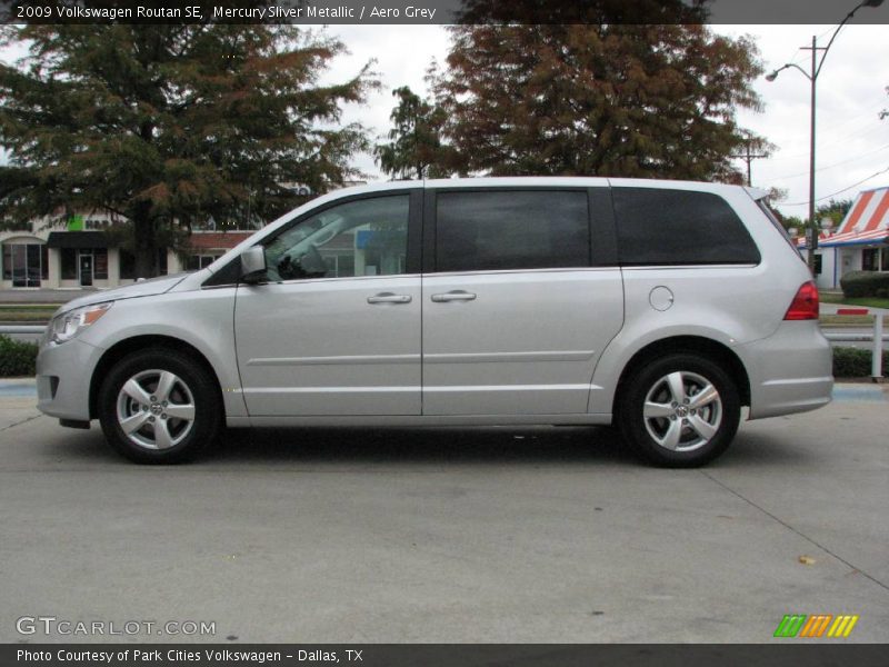 Mercury Sliver Metallic / Aero Grey 2009 Volkswagen Routan SE