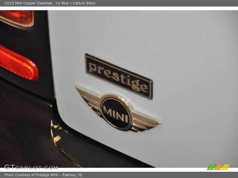 Ice Blue / Carbon Black 2013 Mini Cooper Clubman