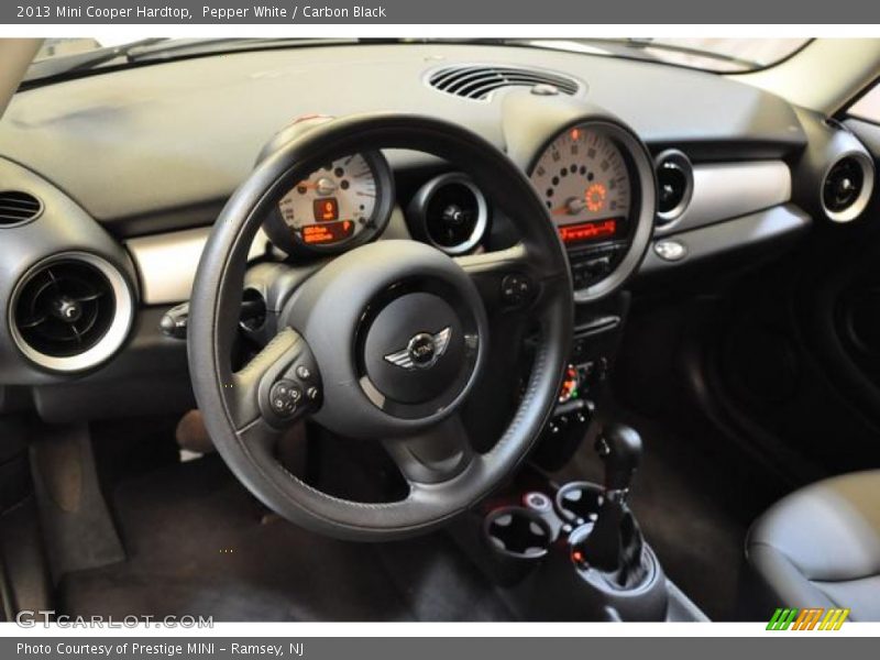 Pepper White / Carbon Black 2013 Mini Cooper Hardtop