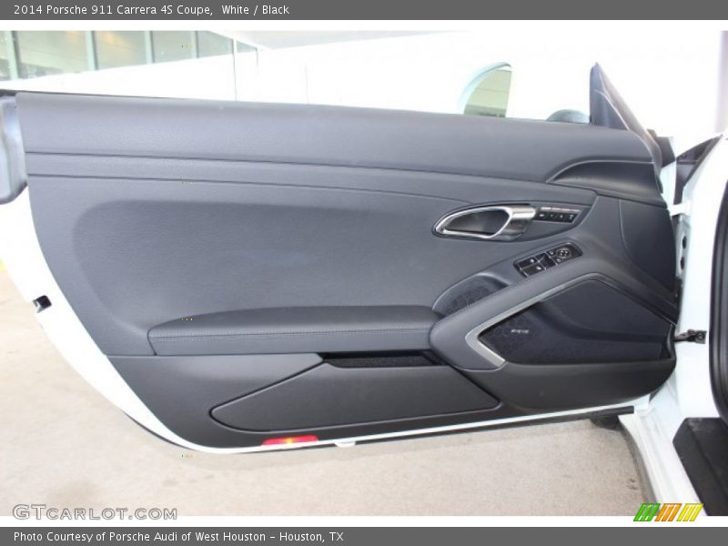 Door Panel of 2014 911 Carrera 4S Coupe