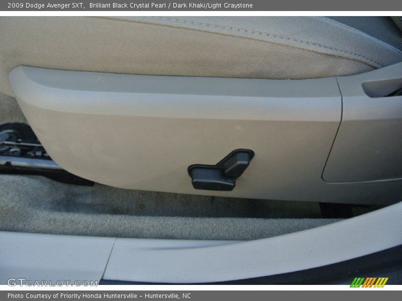 Brilliant Black Crystal Pearl / Dark Khaki/Light Graystone 2009 Dodge Avenger SXT