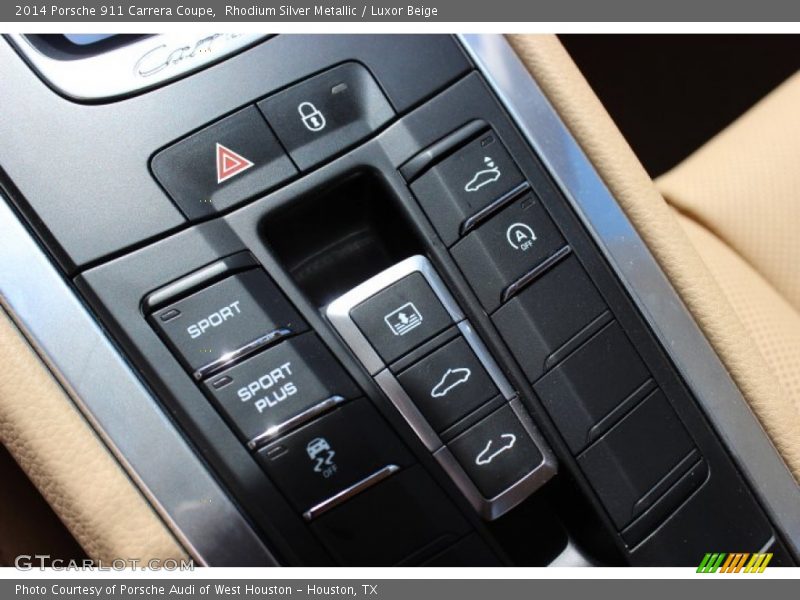 Controls of 2014 911 Carrera Coupe