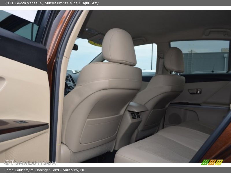 Sunset Bronze Mica / Light Gray 2011 Toyota Venza I4