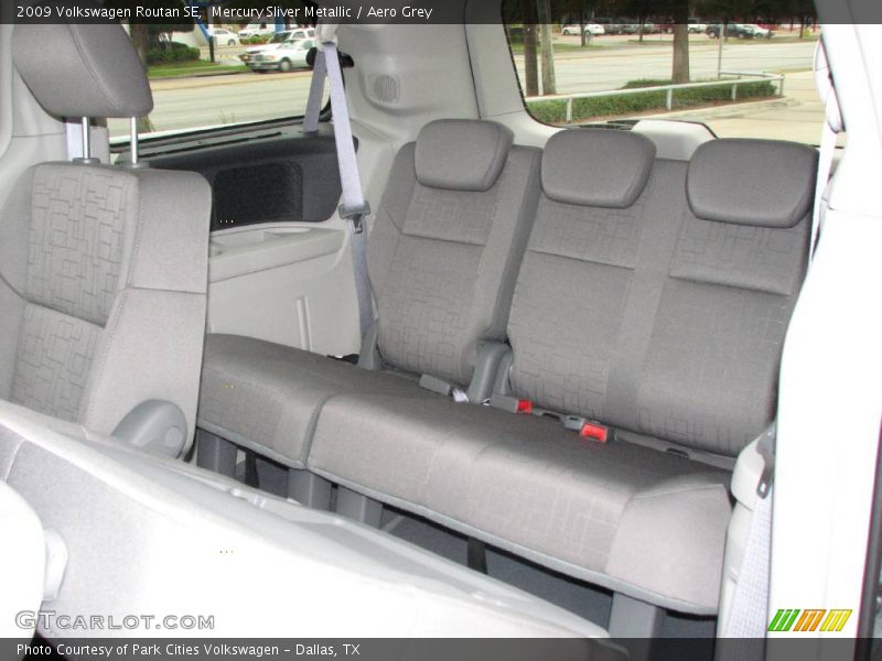 Mercury Sliver Metallic / Aero Grey 2009 Volkswagen Routan SE