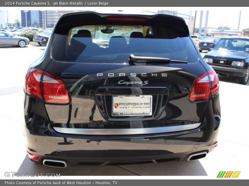 Jet Black Metallic / Luxor Beige 2014 Porsche Cayenne S