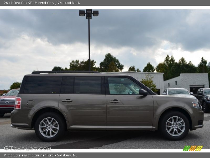 Mineral Gray / Charcoal Black 2014 Ford Flex SE