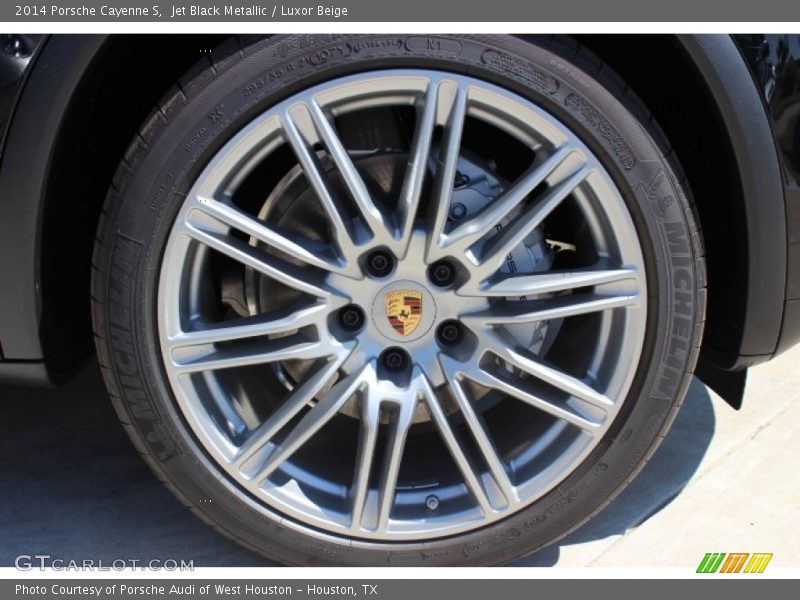  2014 Cayenne S Wheel