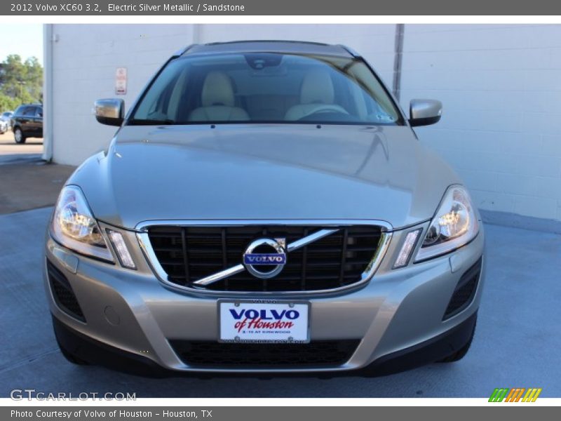 Electric Silver Metallic / Sandstone 2012 Volvo XC60 3.2