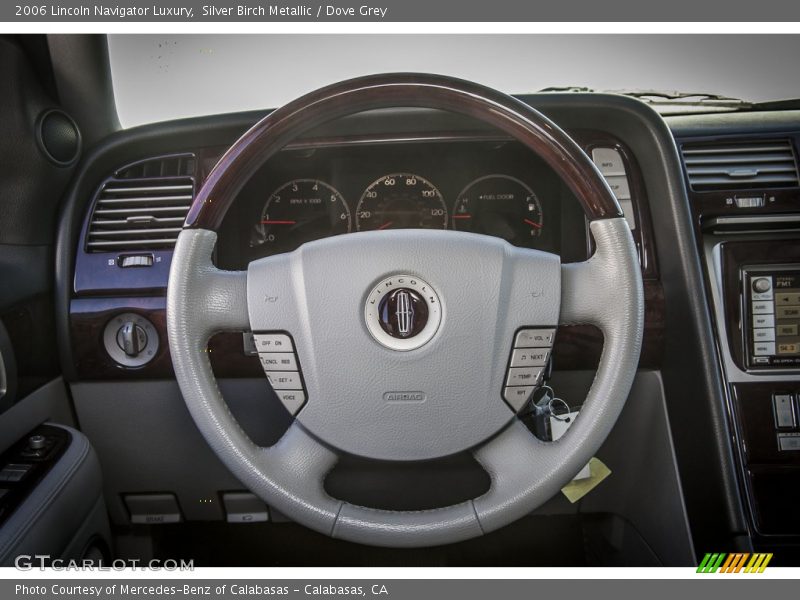  2006 Navigator Luxury Steering Wheel
