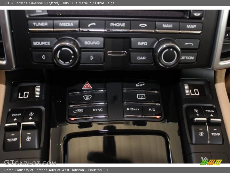 Controls of 2014 Cayenne S Hybrid