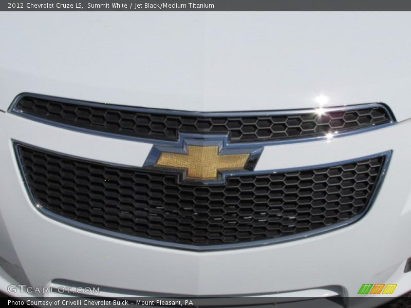 Summit White / Jet Black/Medium Titanium 2012 Chevrolet Cruze LS