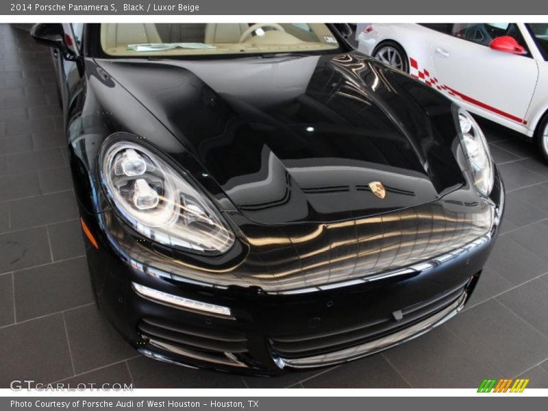 Black / Luxor Beige 2014 Porsche Panamera S