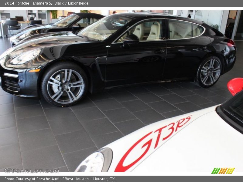 Black / Luxor Beige 2014 Porsche Panamera S