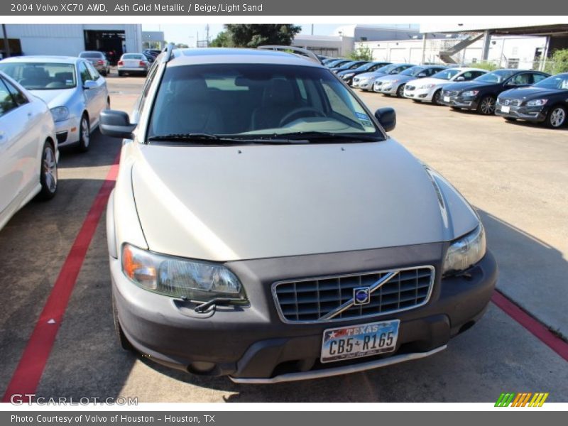 Ash Gold Metallic / Beige/Light Sand 2004 Volvo XC70 AWD