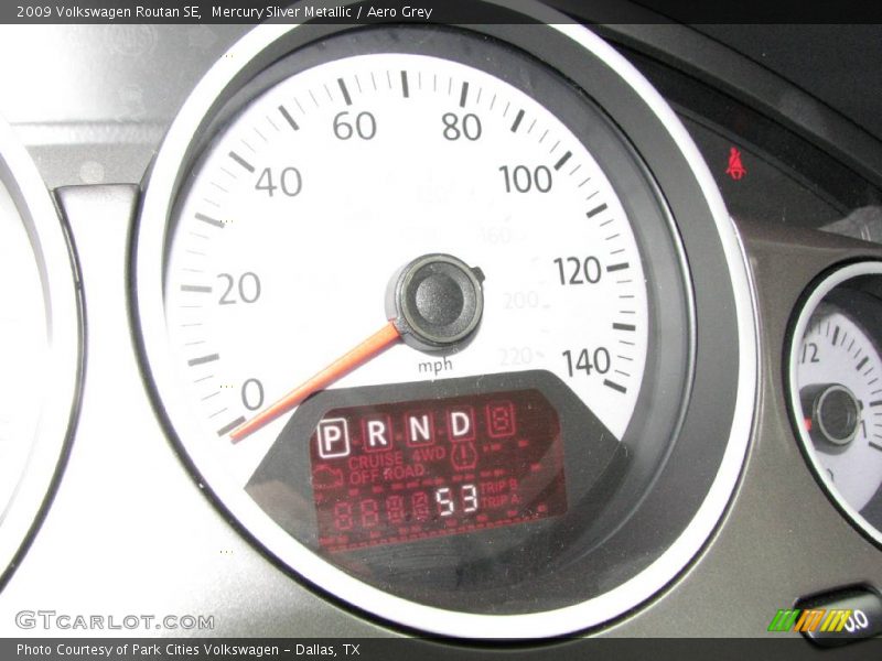 Mercury Sliver Metallic / Aero Grey 2009 Volkswagen Routan SE