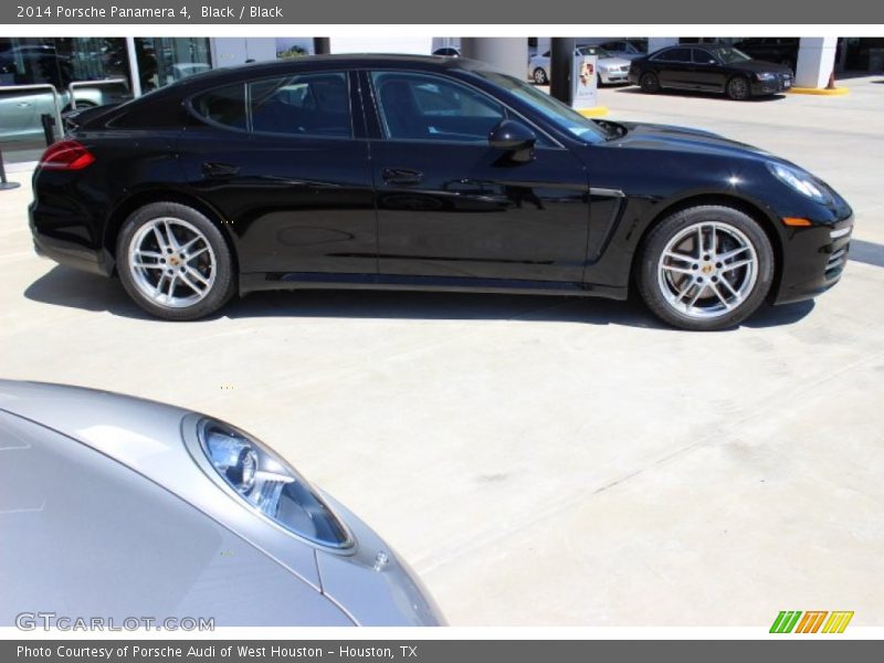 Black / Black 2014 Porsche Panamera 4