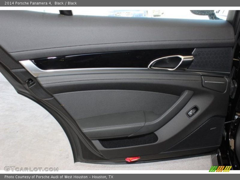 Door Panel of 2014 Panamera 4