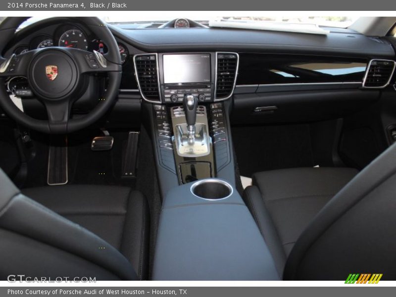 Dashboard of 2014 Panamera 4