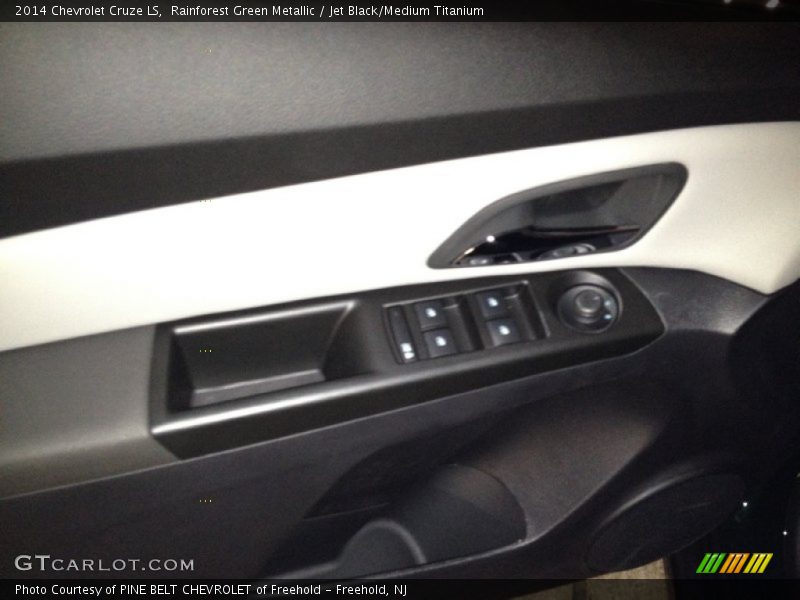 Rainforest Green Metallic / Jet Black/Medium Titanium 2014 Chevrolet Cruze LS